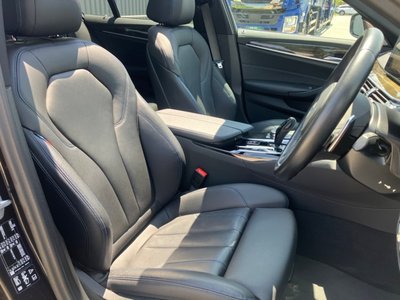 2023 BMW 5 SERIES photo 10