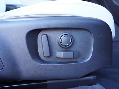 2026 LAND Rover RANGE ROVER VELAR thumbnail 35