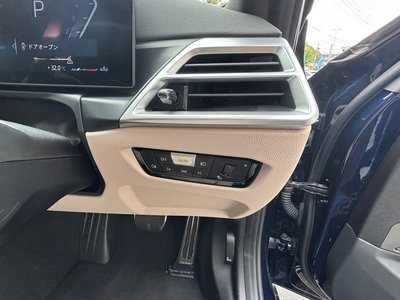 2025 BMW 3 SERIES photo 12