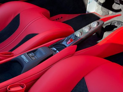 2022 Ferrari F8 SPIDER thumbnail 23