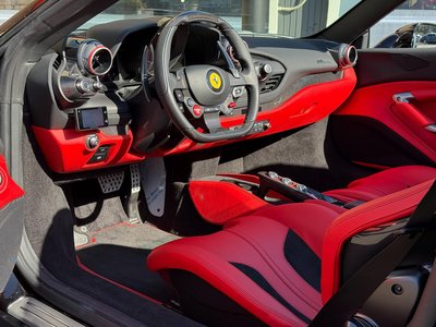 صورة 2 لـ 2022 Ferrari F8 SPIDER