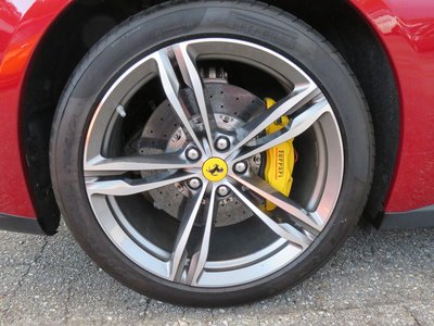 2019 Ferrari GTC4 LUSSO — миниатюра 78
