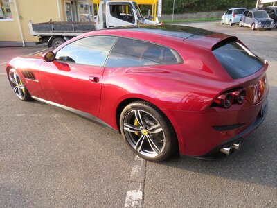 2019 Ferrari GTC4 LUSSO — фото 15