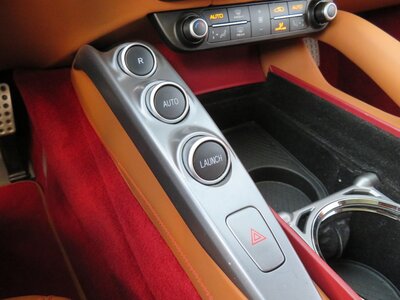 2019 Ferrari GTC4 LUSSO — миниатюра 61