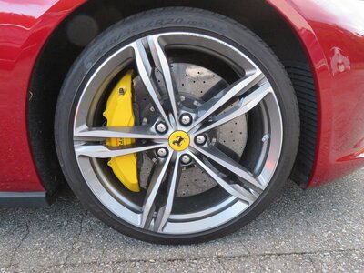 2019 Ferrari GTC4 LUSSO — миниатюра 81
