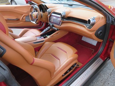 2019 Ferrari GTC4 LUSSO — миниатюра 31