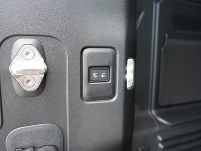 2026 LAND Rover DEFENDER thumbnail 36