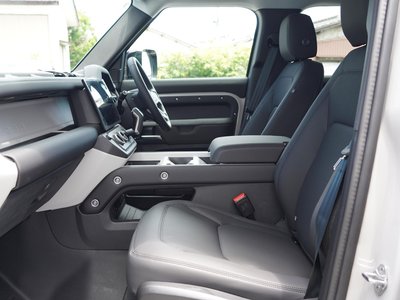 2026 LAND Rover DEFENDER photo 5