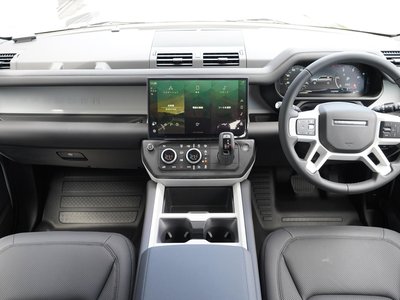 2026 LAND Rover DEFENDER photo 4