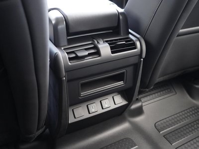 2026 LAND Rover DEFENDER thumbnail 31