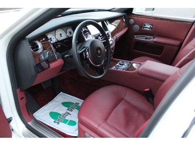 2012 ROLLS-ROYCE GHOST photo 32