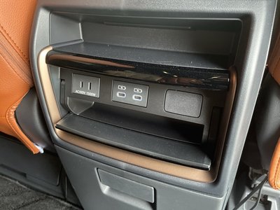 صورة 69 لـ 2025 Toyota ALPHARD