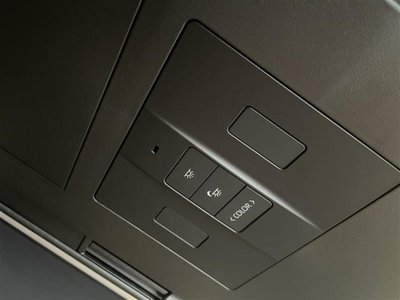 صورة 33 لـ 2025 Toyota ALPHARD