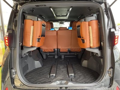 صورة 17 لـ 2025 Toyota ALPHARD
