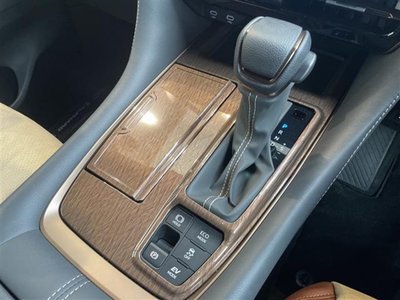 صورة 32 لـ 2025 Toyota ALPHARD