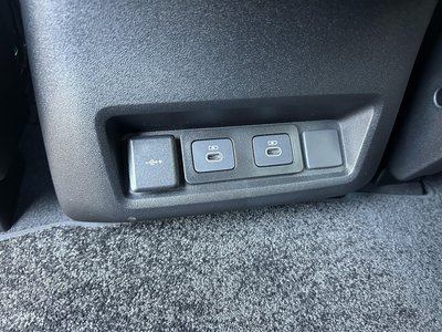 2025 LAND Rover DISCOVERY thumbnail 38