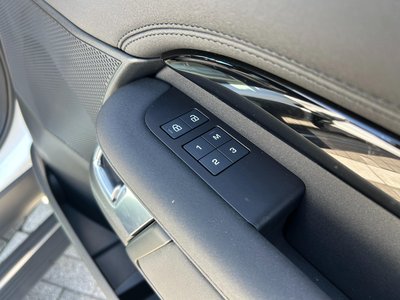 2025 LAND Rover DISCOVERY — фото 11