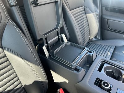 2025 LAND Rover DISCOVERY thumbnail 34