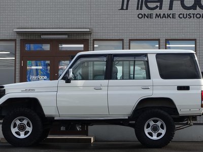 2000 Toyota LAND CRUISER 70 — фото 9