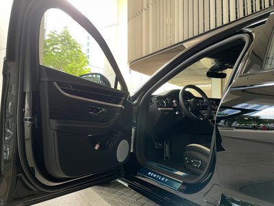 2025 Bentley FLYING SPUR — фото 8