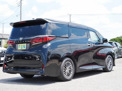 2024 Toyota ALPHARD — фото 5