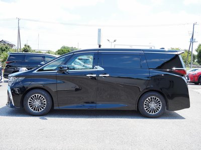 2024 Toyota ALPHARD — фото 8