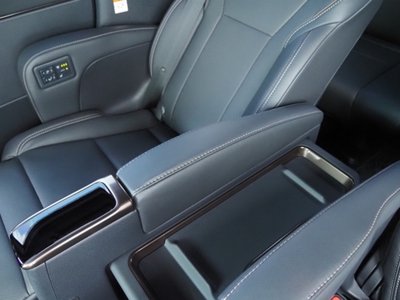 2024 Toyota ALPHARD — фото 32
