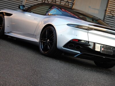 2019 Aston Martin DBS SUPERLEGGERA 照片 19