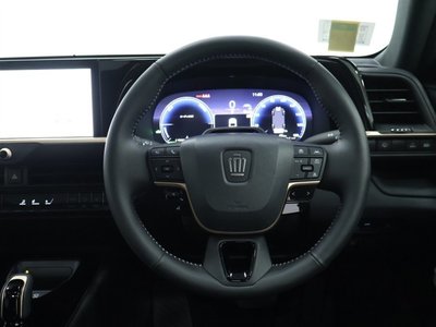 صورة 23 لـ 2023 Toyota CROWN SPORT