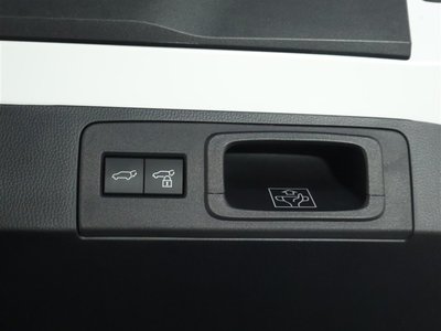 صورة 27 لـ 2023 Toyota CROWN SPORT