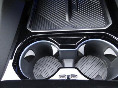 2025 BMW 5 SERIES — фото 15