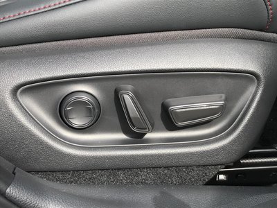 صورة 50 لـ 2026 Lexus LBX