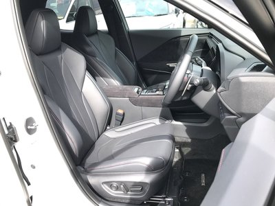 صورة 49 لـ 2026 Lexus LBX