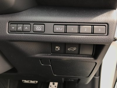 صورة 21 لـ 2026 Lexus LBX
