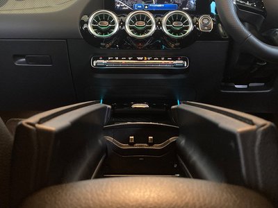 2025 Mercedes-BENZ GLA photo 16