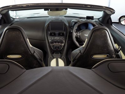 صورة مصغرة 31 لـ 2020 Aston Martin DBS SUPERLEGGERA VOLANTE