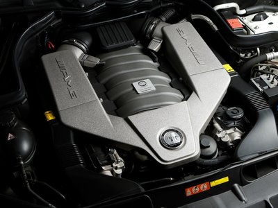 2011 Mercedes-BENZ C-CLASS AMG — фото 10
