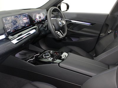 2024 BMW 5 SERIES thumbnail 38