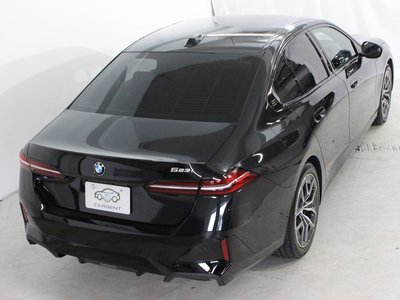 2024 BMW 5 SERIES thumbnail 32
