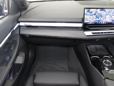 2024 BMW 5 SERIES thumbnail 18