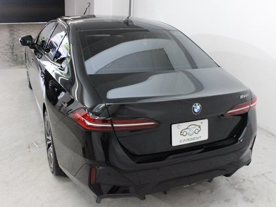 2024 BMW 5 SERIES thumbnail 31