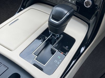 2021 Toyota CENTURY — миниатюра 38