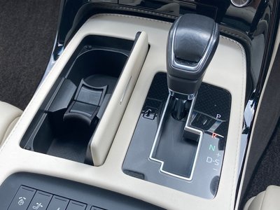 2021 Toyota CENTURY — миниатюра 37