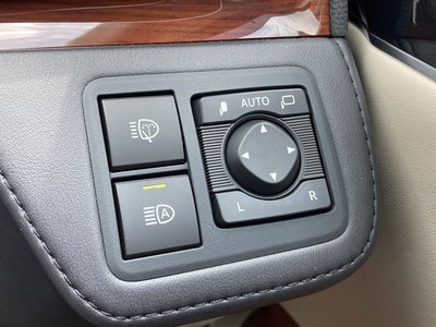 2021 Toyota CENTURY — миниатюра 25