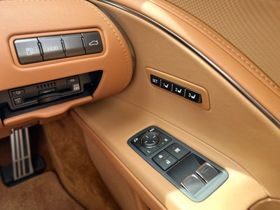 صورة 69 لـ 2021 Lexus LC CONVERTIBLE