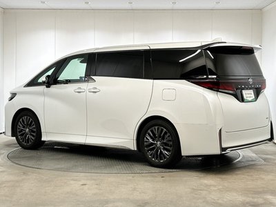 صورة 5 لـ 2024 Toyota VELLFIRE