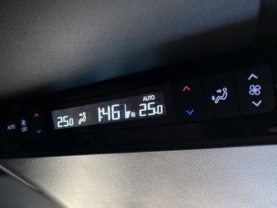 صورة 37 لـ 2024 Toyota VELLFIRE