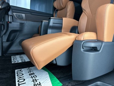 صورة 14 لـ 2024 Toyota VELLFIRE