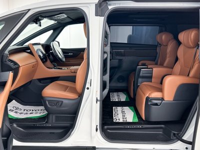 صورة 10 لـ 2024 Toyota VELLFIRE