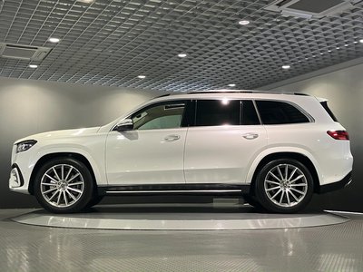 2025 Mercedes-BENZ GLS photo 15